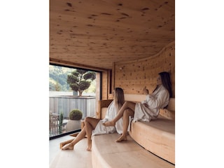 SKY Sauna in Zirbenholz