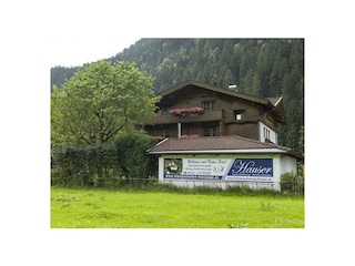 Haus_Ostseite_aussen