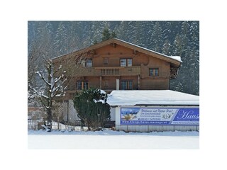 Haus_Ostseite_Winter
