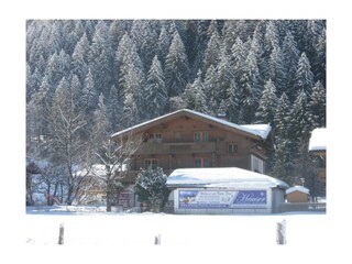 Haus_Winter_Ostseite