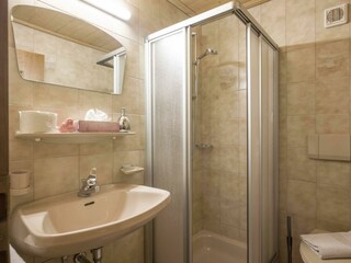 Fewo_Hauser_Dorfstr_93_Aschau_07_2018_Badezimmer