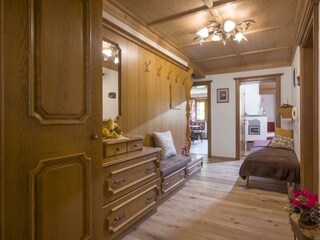 Fewo_Hauser_Dorfstr_93_Aschau_07_2018_Gang