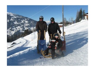 Rodeln mit Familie H