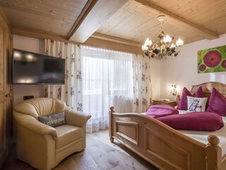 Fewo_Hauser_Dorfstr_93_Aschau_07_2018_Schlafzimmer