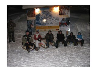 Rodelspass mit Familie Hauser