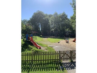 Spielplatz Schlitters, neben Schlitterer See
