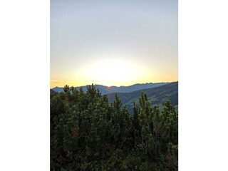Sonnenaufgang am Berg