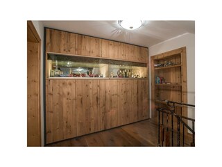 Vitrine mit regionalen Produkten aus dem Zillertal