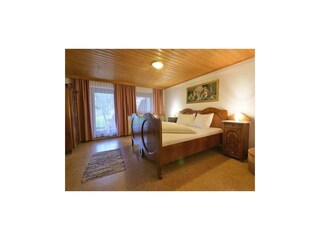 Zillertal-Fuegen-Haus-Thoma-Huber-Schlafzimmer