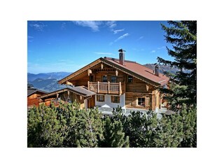 Chalet Villa Alpin im Sommer