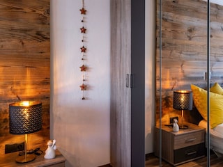 zillerstuebchen_schlitters_schlafzimmer_spiegel