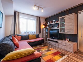 zillerstuebchen_wohnzimmer_zillertal_couch_schlitt