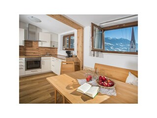 geräumige Wohnküche mit Panoramablick Zillertal