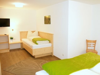 Dreibettzimmer 01/2