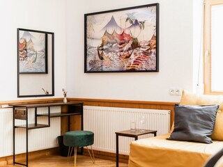 Schmink oder Arbeitsecke.