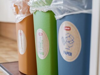 Mülltrennung in der Küche.