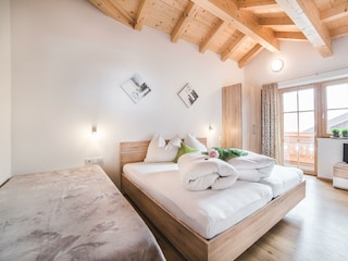 Schlafzimmer . Panorama mit Balkon