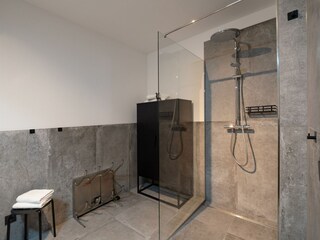 Badezimmer mit Schuhtrockner