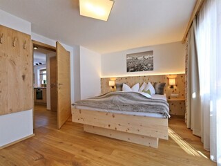 Schlafzimmer Ost Tür offen