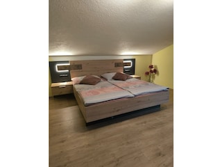 Doppelzimmer mit Balkonzugang