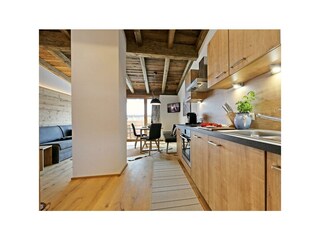 Küchenzeile mit Balkon