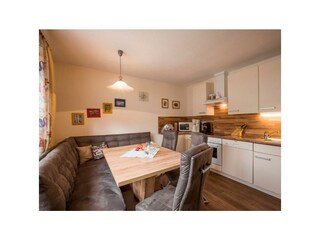 Apartment_Floerl_Landstrasse_17_Ried_Zimmer_5_Kuec