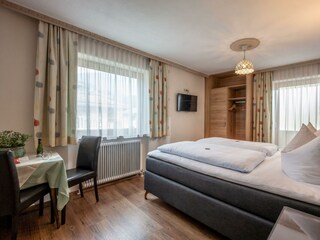 Haus_Floerl_Landstrasse_17_Ried_07_2019_Zimmer_7