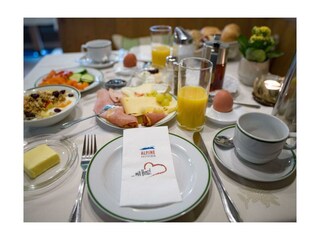 Haus_Floerl_Maria_Landstrasse_17_Ried_Frehstueckst