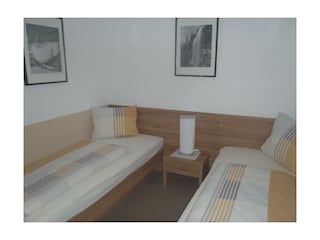 2-Bettzimmer