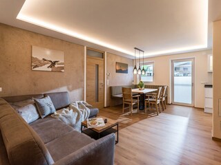 Apart_Painting_Moosweg_2_Ried_Wohnkueche