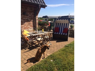 Terrasse mit Strandkorb