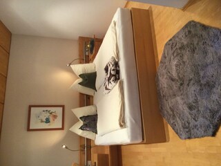 E5929AC4-7A9F-480A-800E-A84FE05EB15D