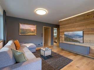 Vans_place_Aeussere_Embergstrasse_16_Kaltenbach_Wo