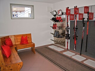 Skiraum mit Schuhtrockner