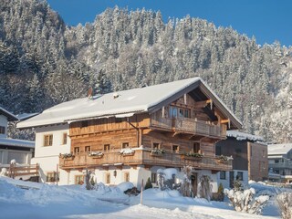Haus im Winter