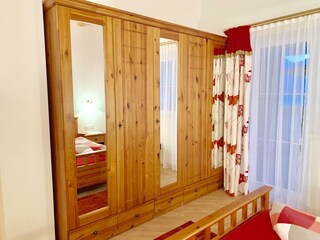 754219C8-D16F-4384-BCF6-75371F531DC9