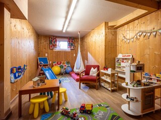 Apart_Denise_Schuetzenweg_32_Fuegen_12_2025_Spiele