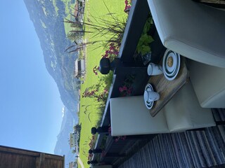 2BC0EE83-4DF1-4064-A6ED-C56FF387C0C8