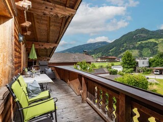 Gaestehaus_Moser_Kirchweg_14_Uderns_Balkon_Aussich