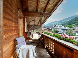 Gaestehaus_Moser_Kirchweg_14_Uderns_Balkon_Aussich