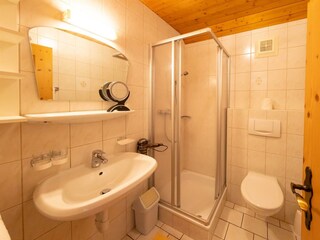 Doppelzimmer Bad5