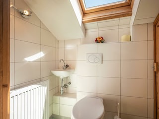 Haus_Emmi_Finsingstrasse_29_Uderns_WC