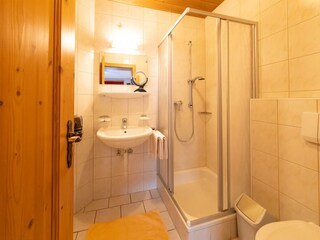 Familienzi mit Balkon Bad ZI4