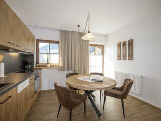 Apart Verena Küche mit Blick auf Balkon