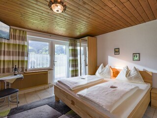 Schlafzimmer1 2020(1)