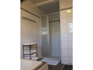 Badezimmer - Badewanne