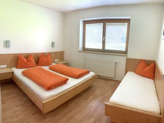 29154518-A709-49CB-8132-05B95EB969DF