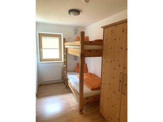 B9514399-7051-45DE-BCC7-1C98678B7473