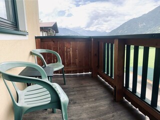 8630E453-C220-4FAD-B1E2-49965D7351E7