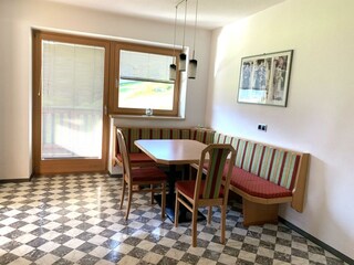 21423752-64F6-4E72-94C1-59CEF7C27AC0